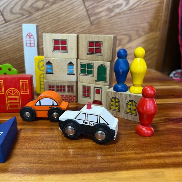 HUGE Vintage Lot Over 55 Pieces Thomas Train Wooden Blocks Trees Signs Cars - Picture 14 of 14